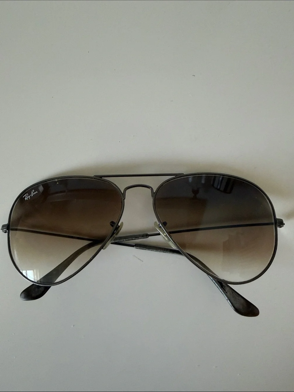 Ray-Ban Aviator Sunglasses with Gradient Gray Lenses and Silver Frame